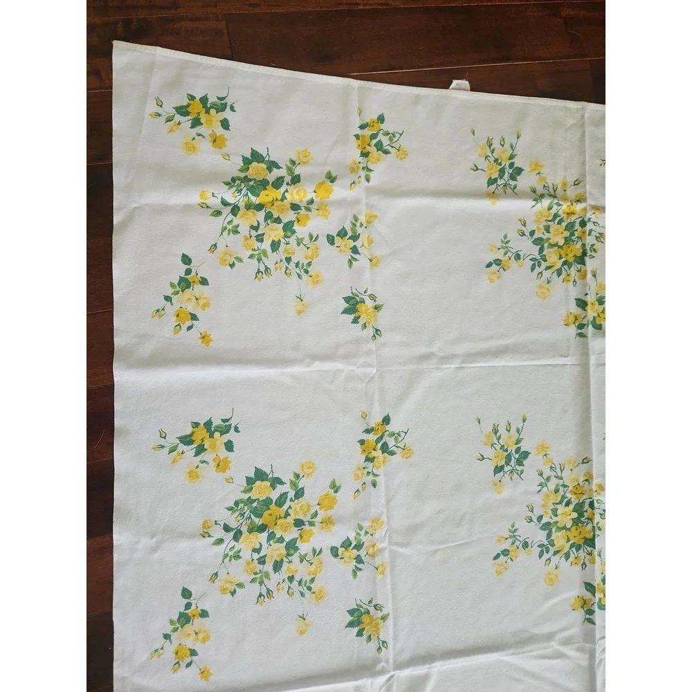 Vtg 50s Wilendur Printed Cotton Tablecloth Yellow Roses 66